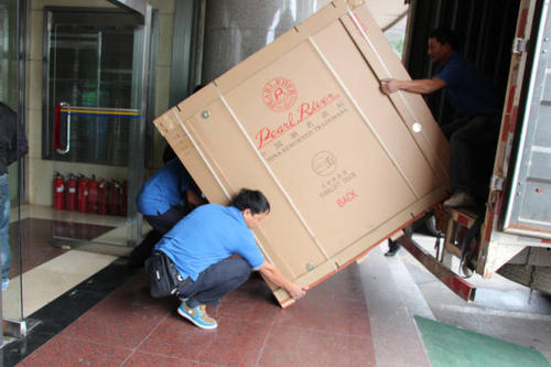 总口管理区钢琴贵重工艺品无忧运